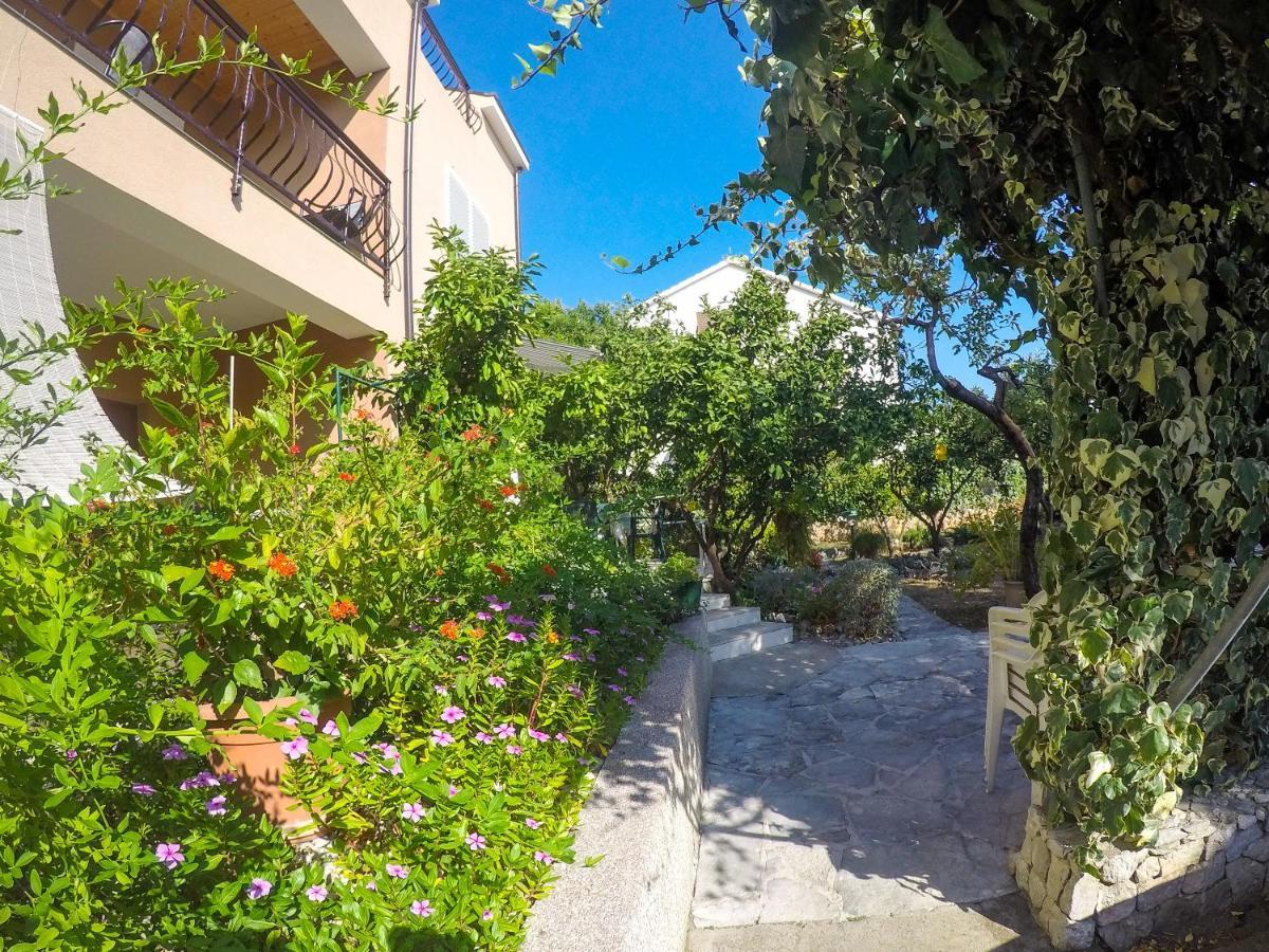 Apartma Milostic *